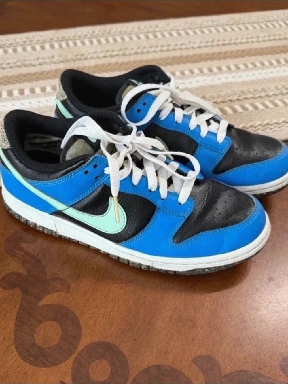 Nike Dunk Low SE Black Mint
Foam Next Nature Blue Sneakers
Size 38 / 5.5Y
